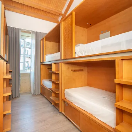 Hostel Da Praca Santa Maria da Feira